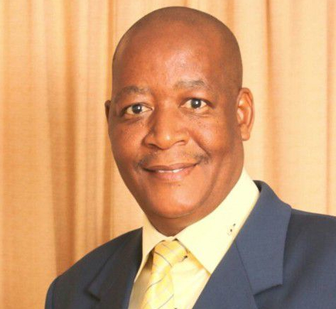 Bishop Topi Tshiping